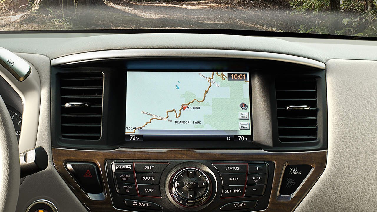 2017 Pathfinder Interior with Nissan Connect 2017 Pathfinder Interior with Nissan Connect