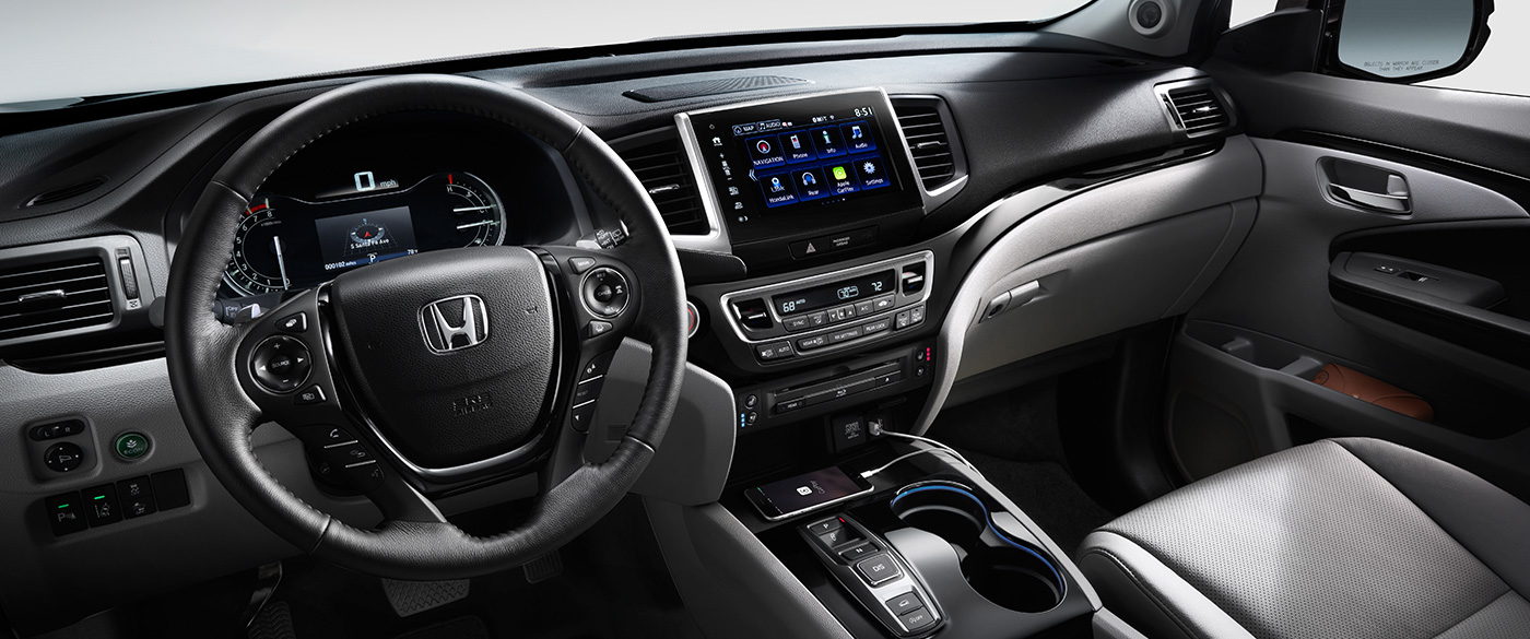 Tech-Loaded Interior of the 2018 Honda Pilot Tech-Loaded Interior of the 2018 Honda Pilot