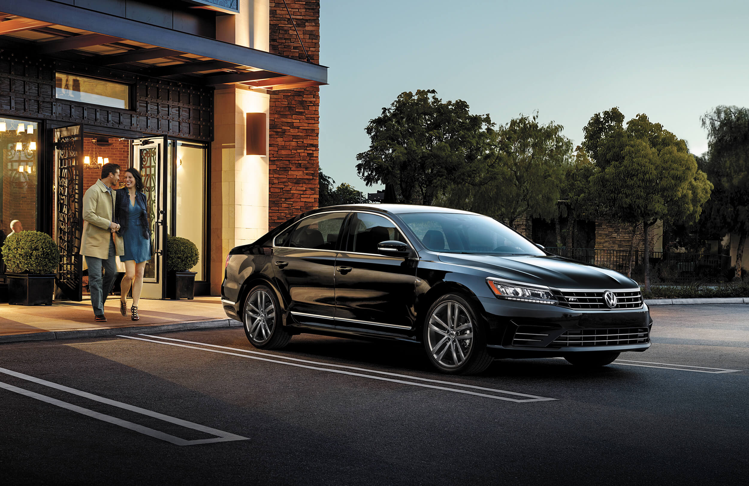 2016 VW Passat vs 2016 Toyota Camry near Gaithersburg, MD 2016 VW Passat vs 2016 Toyota Camry near Gaithersburg, MD
