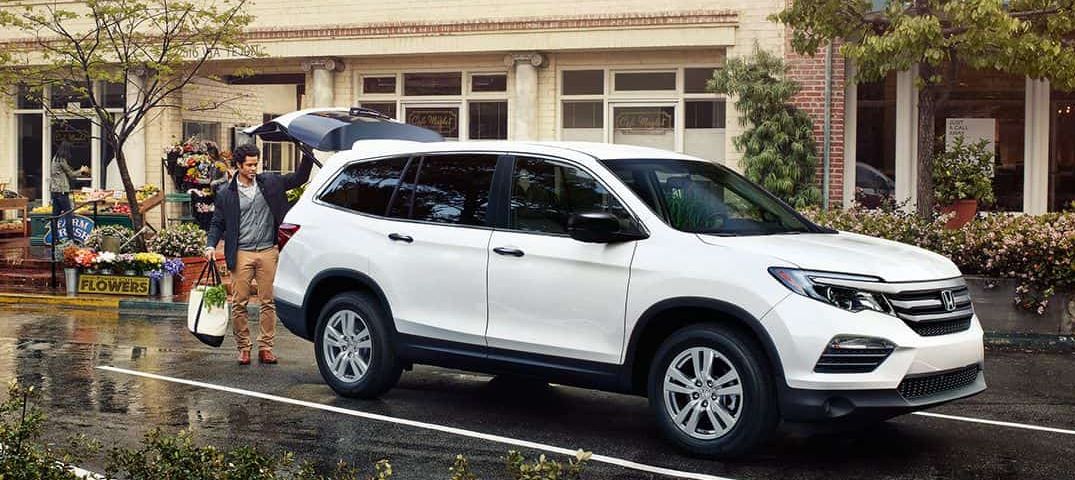 2017 Honda Pilot vs 2017 Toyota Highlander near Reston, VA 2017 Honda Pilot vs 2017 Toyota Highlander near Reston, VA
