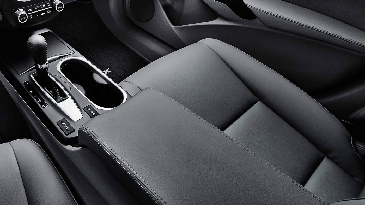 The RDX Interior in Ebony The RDX Interior in Ebony