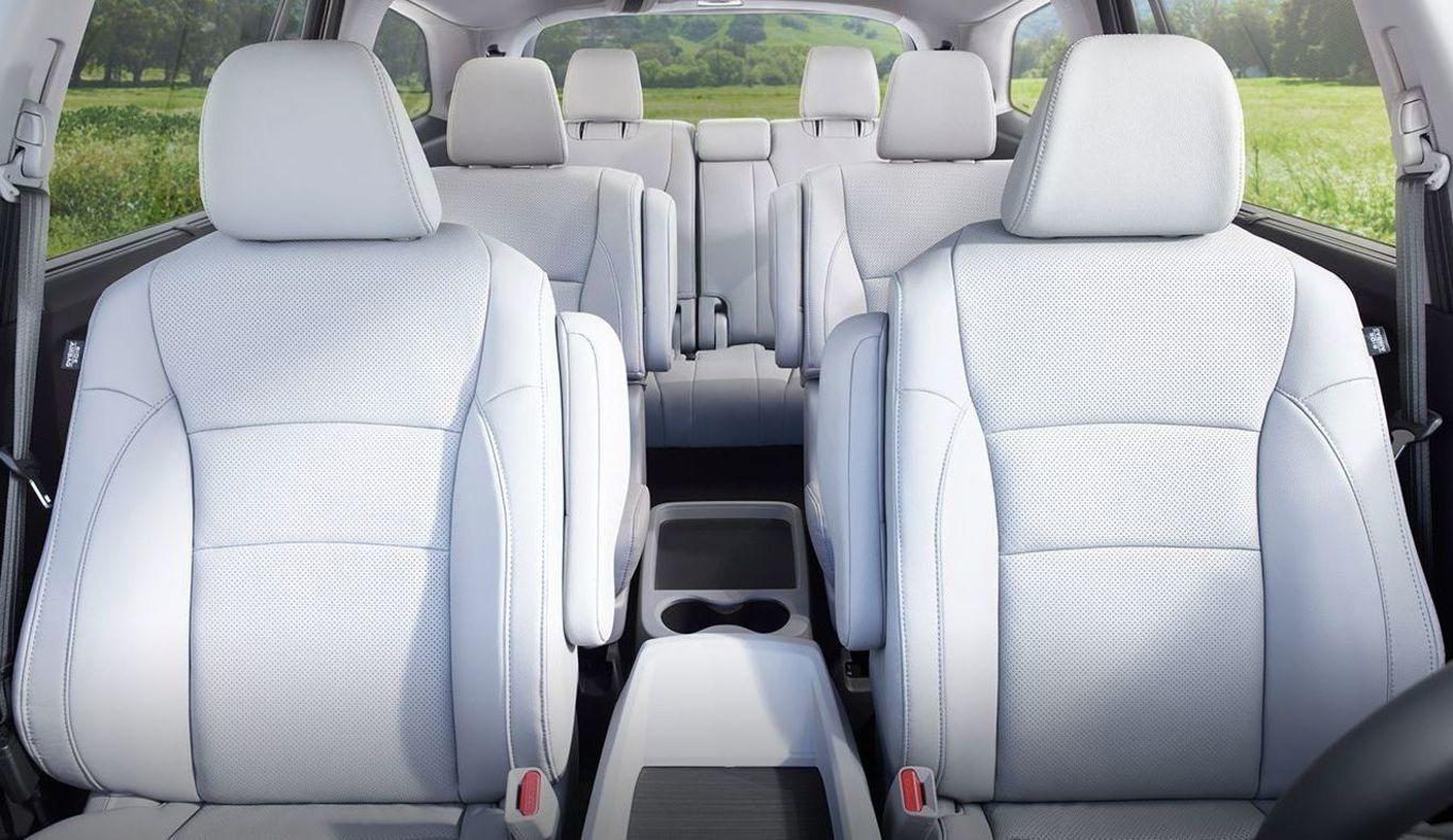 7-passenger Seating Configuration in the Pilot 7-passenger Seating Configuration in the Pilot