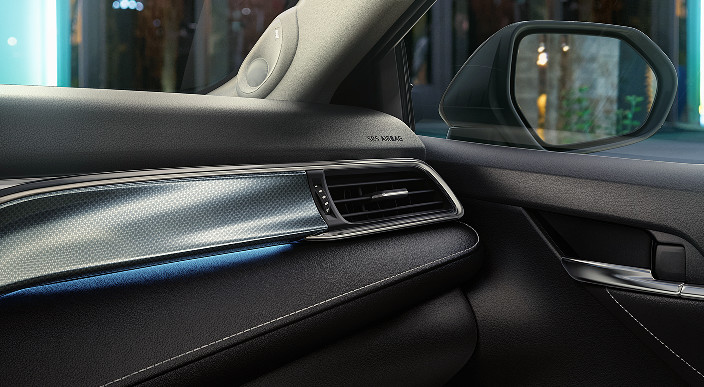 Front Row Equipped with Airbags in the 2018 Camry 