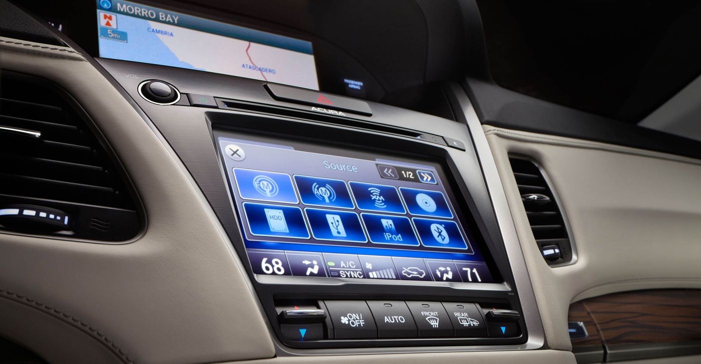 2017 RLX with On Demand Multi-Use Display™
