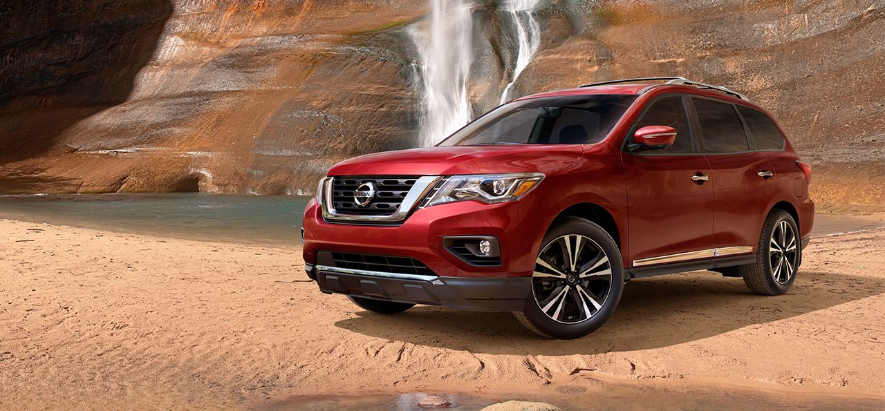 2017 Nissan Pathfinder Financing near Huntington, NY