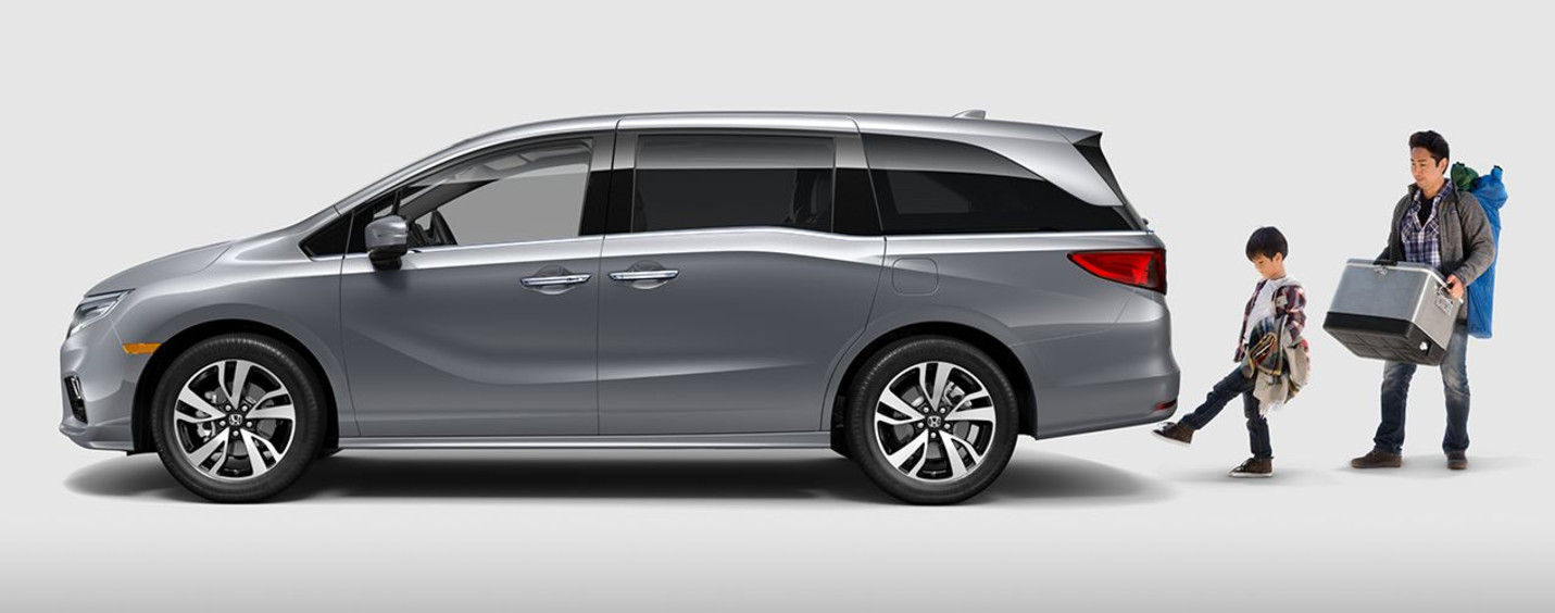 Honda Odyssey with the Hands-Free Access Power Tailgate