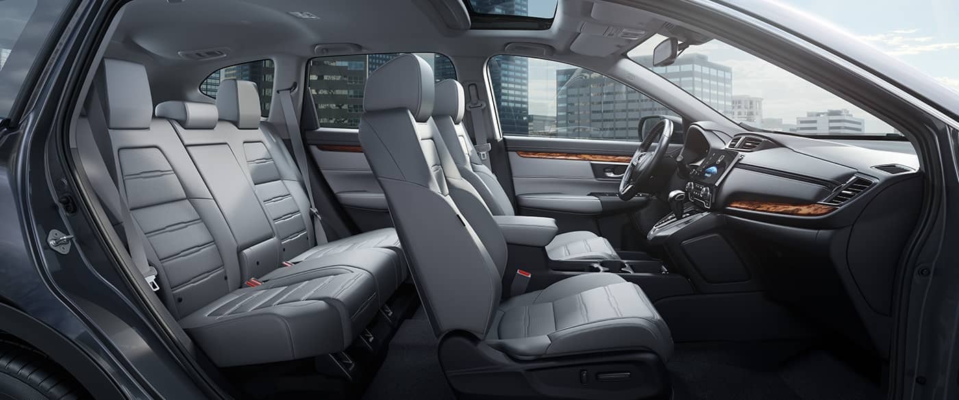 El espacioso y cómodo interior del Honda CR-V 2018.