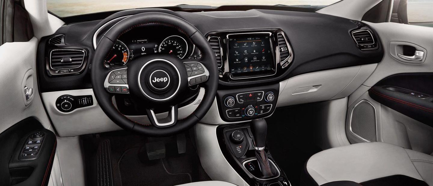 Tech-Loaded Interior of the 2018 Jeep Compass