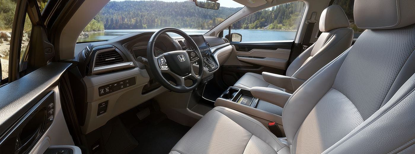 Spacious Cabin of the 2018 Honda Odyssey 
