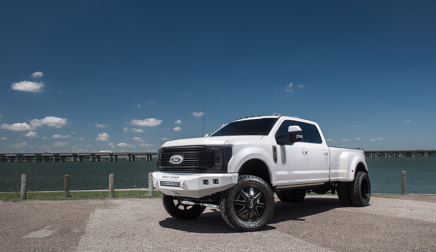 White Ford Super Duty Lifted