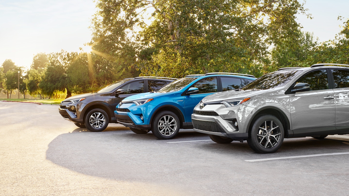 2018 Toyota RAV4 Financing near Elgin, IL 
