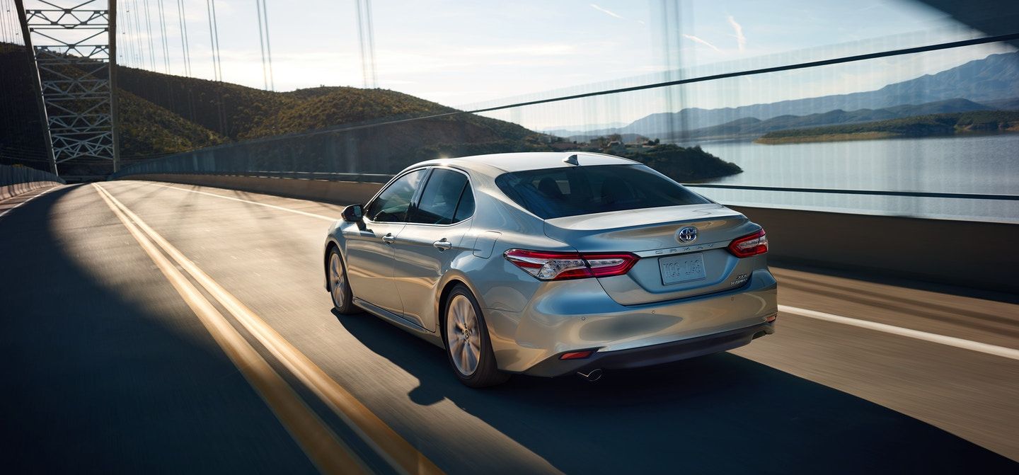 2018 Toyota Camry vs 2018 Chevrolet Malibu in Kansas City, MO