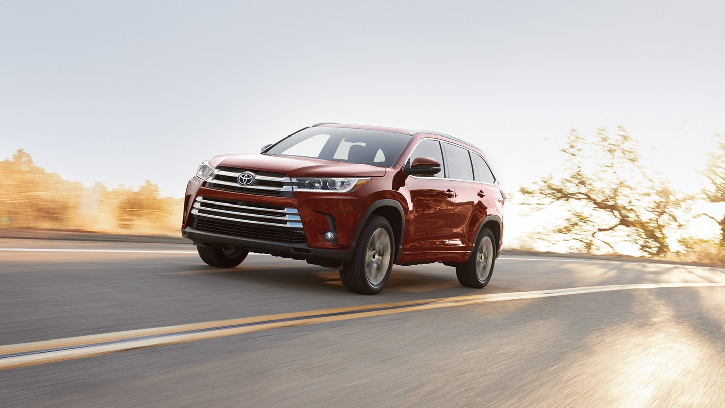 2018 Toyota Highlander vs 2018 Honda Pilot in Kansas City, MO