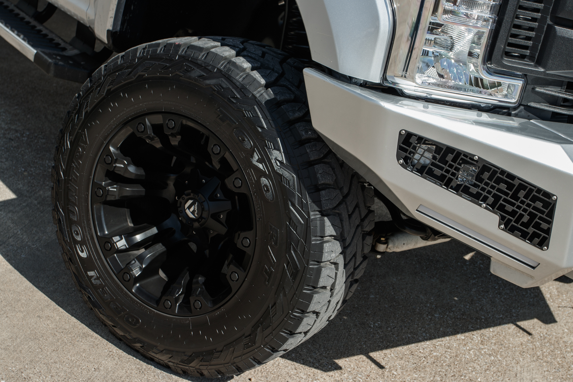 fuel vapor 20 inch wheels on a 2018 ford f250 super duty in silver metallic