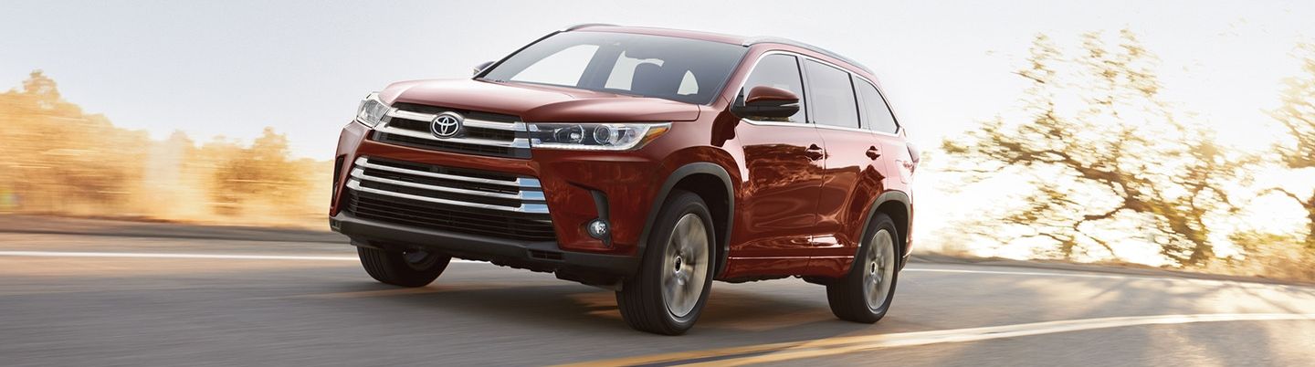 2018 Toyota Highlander Leasing near Dekalb, IL