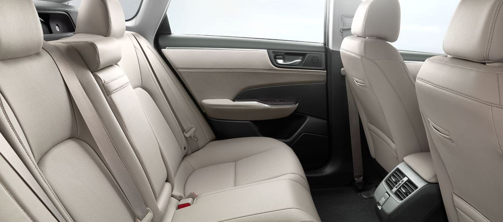 Plenty of Seating in the Plug-In Hybrid
