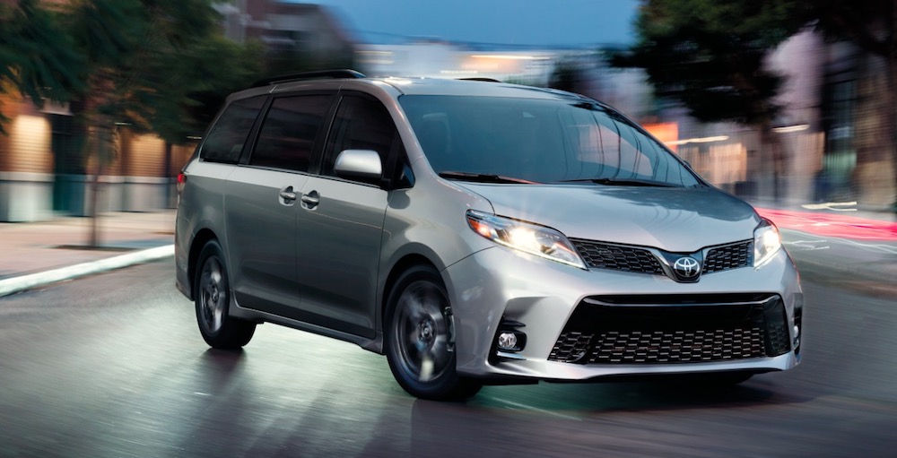 2019 toyota store sienna near me