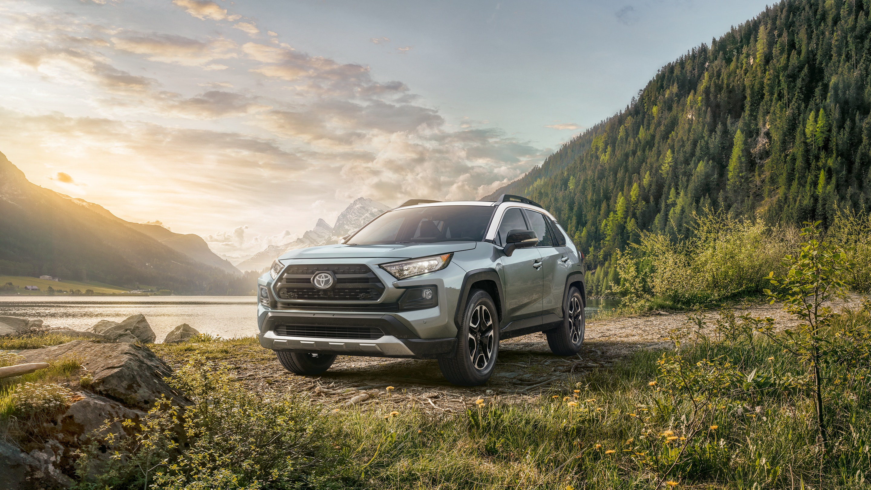 2019 Toyota RAV4 vs 2019 Mitsubishi Cross near Canton, MI