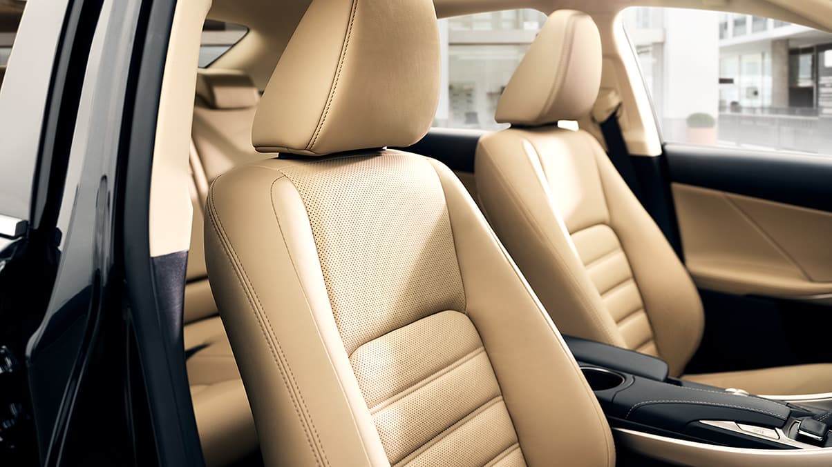 Luxurious Seats in the Lexus IS 300