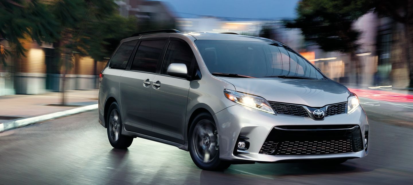 2019 Toyota Sienna Financing near Westmont, IL