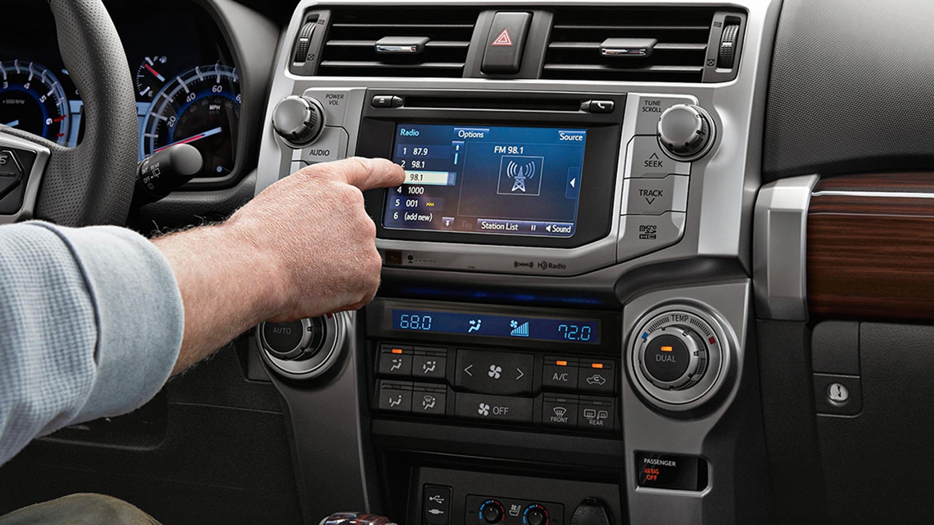 Touchscreen Display in the 2019 4Runner