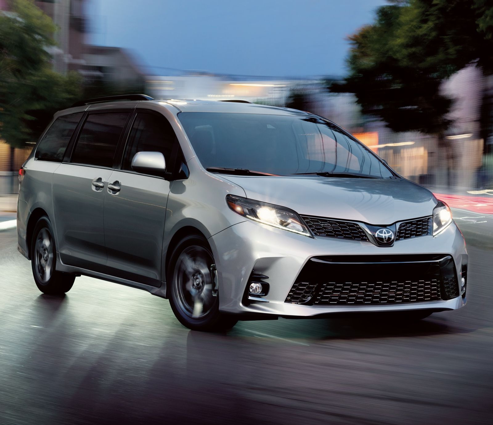 2020 Toyota Sienna Leasing near Des Moines, IA