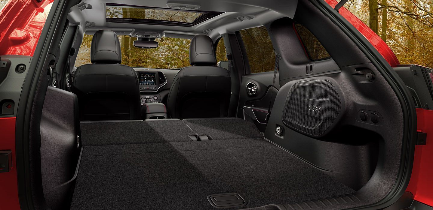 2019 Cherokee Trunk Space