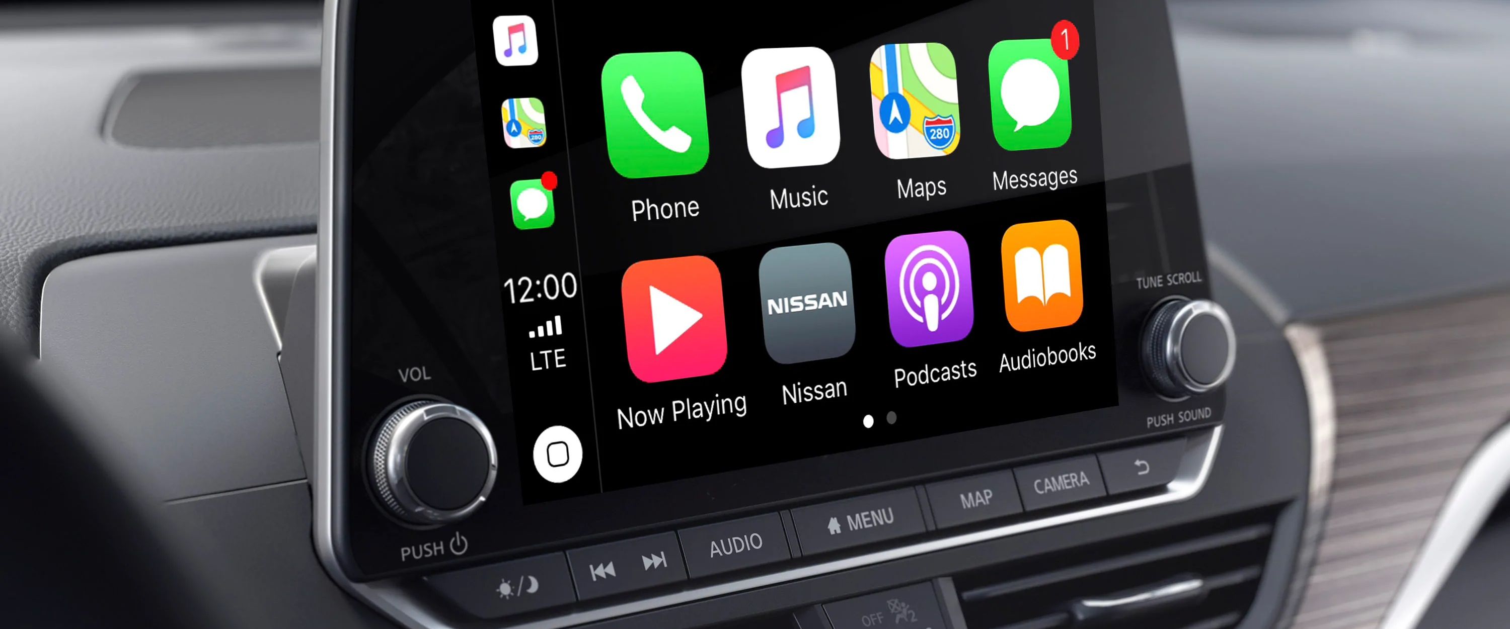 The Dazzling Touchscreen in the 2020 Altima