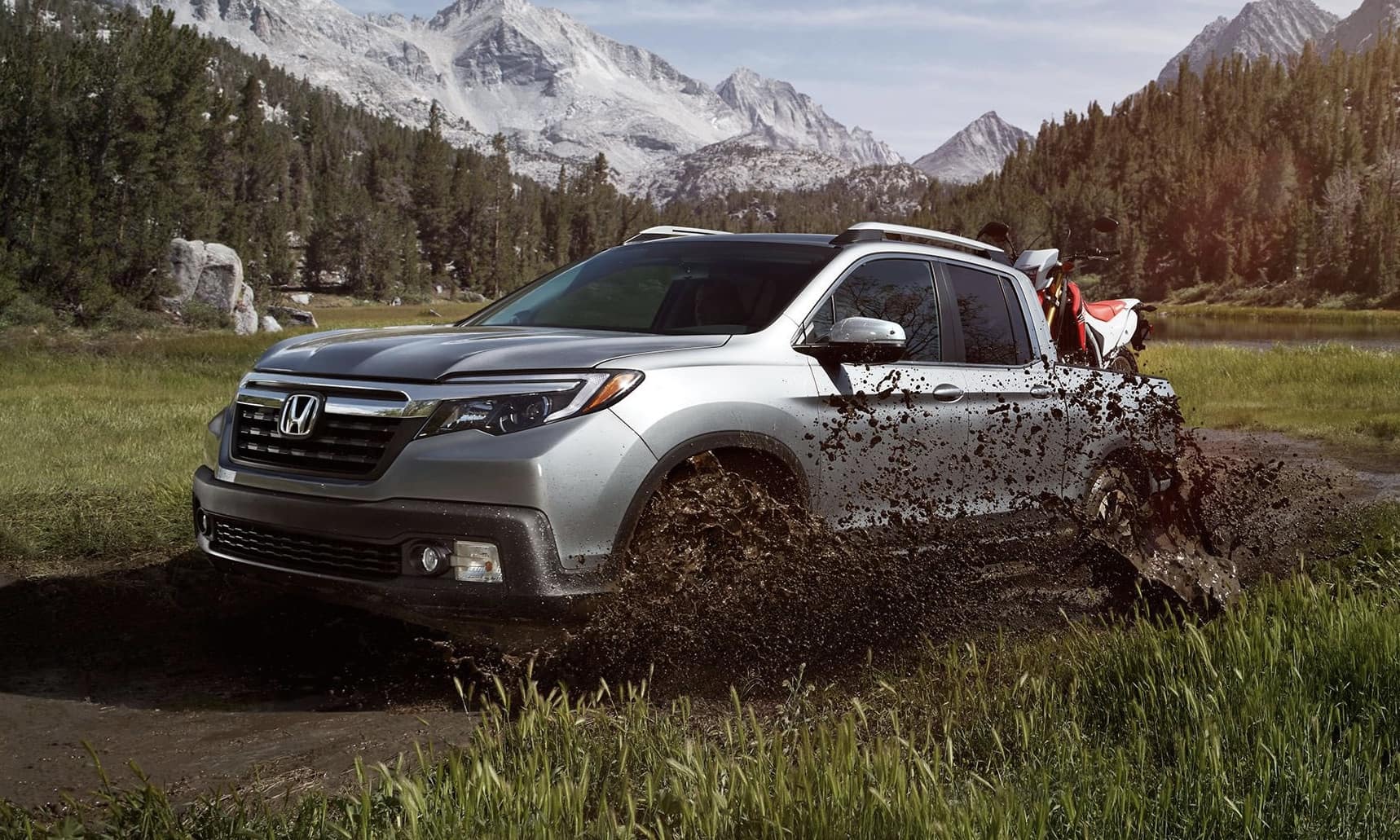 Compare the Honda Ridgeline vs Chevy Colorado Conroe, TX