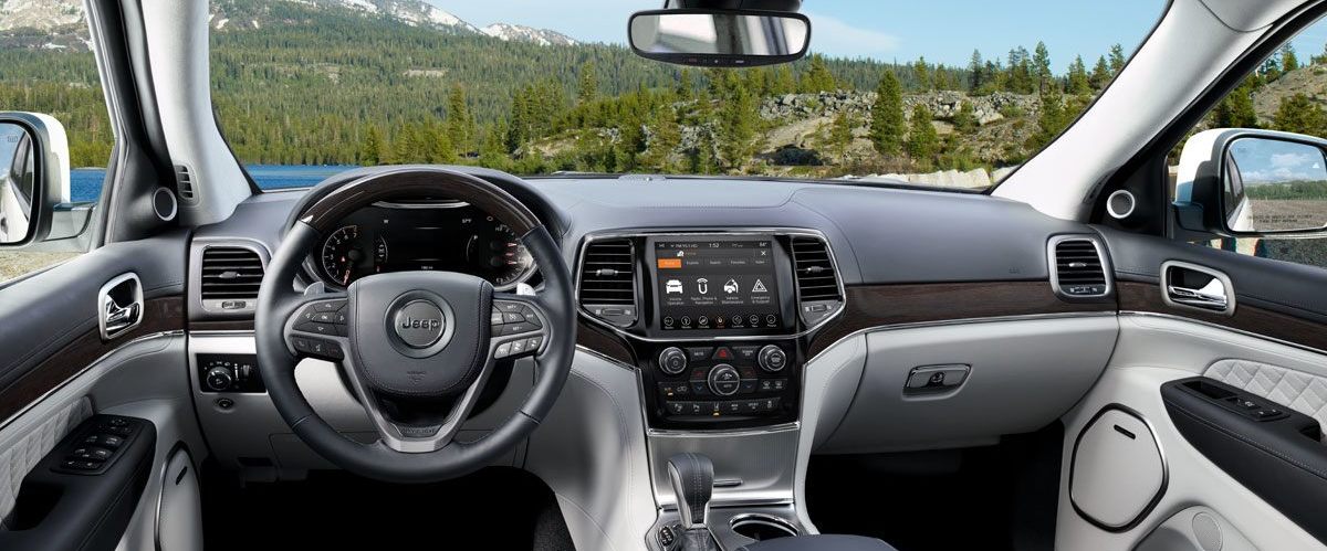 2020 Jeep Grand Cherokee Interior