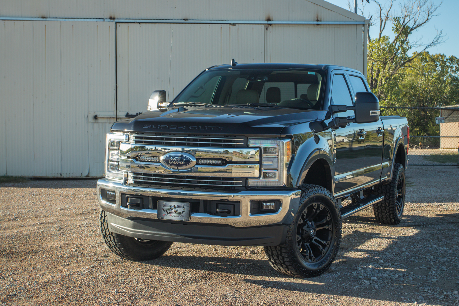Lift Level and Wheel Tire Package on a F250 Super Duty 4x4 Truck in