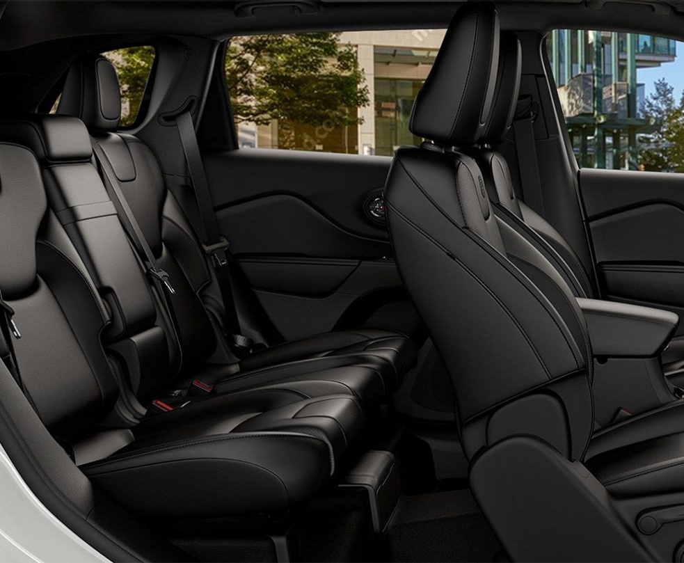 2020 Jeep Cherokee Seating