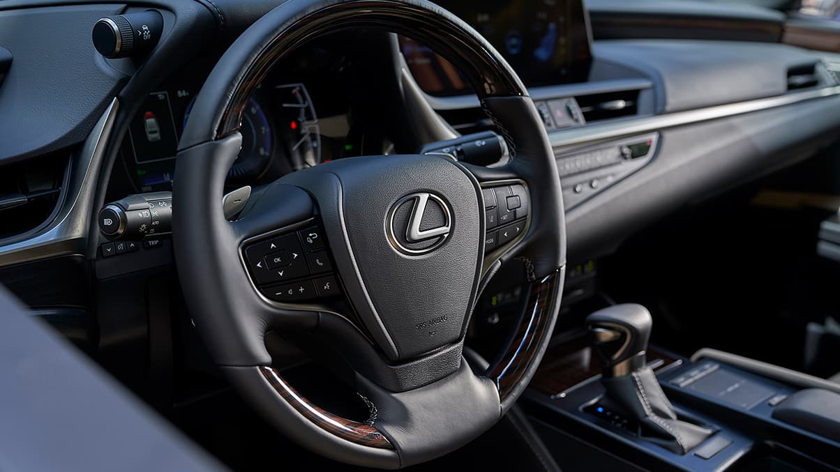 Steering Wheel in the 2020 Lexus ES 350