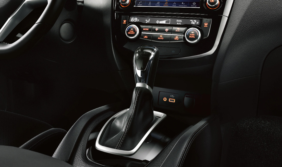 2020 Rogue Sport Shift Knob