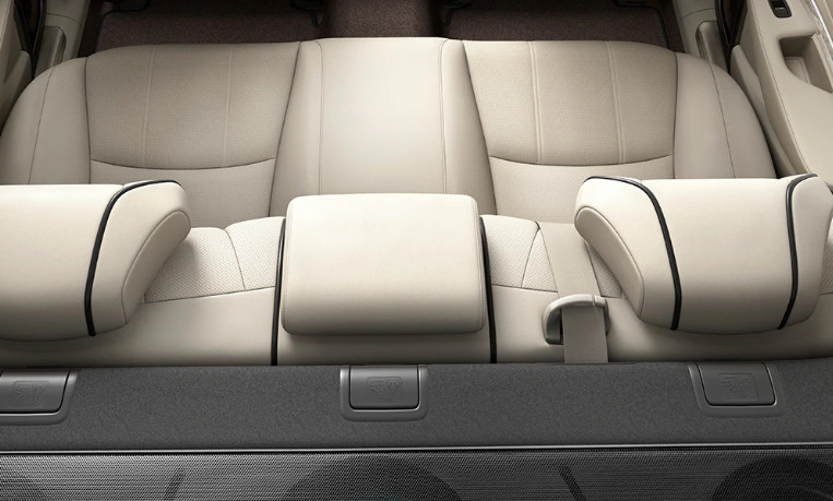 2020 RLX Sport Hybrid Seating