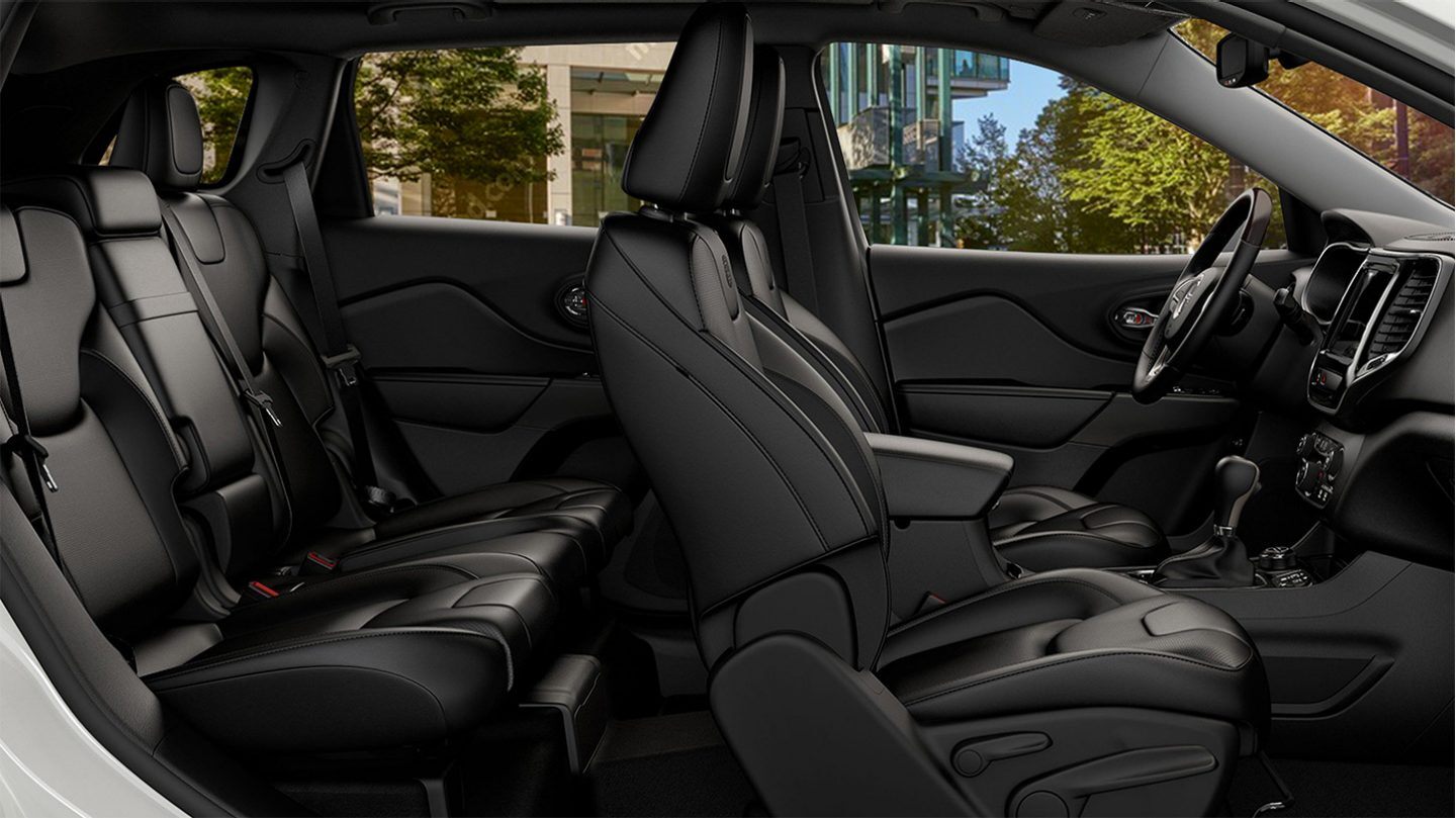 Interior of the 2020 Jeep Cherokee