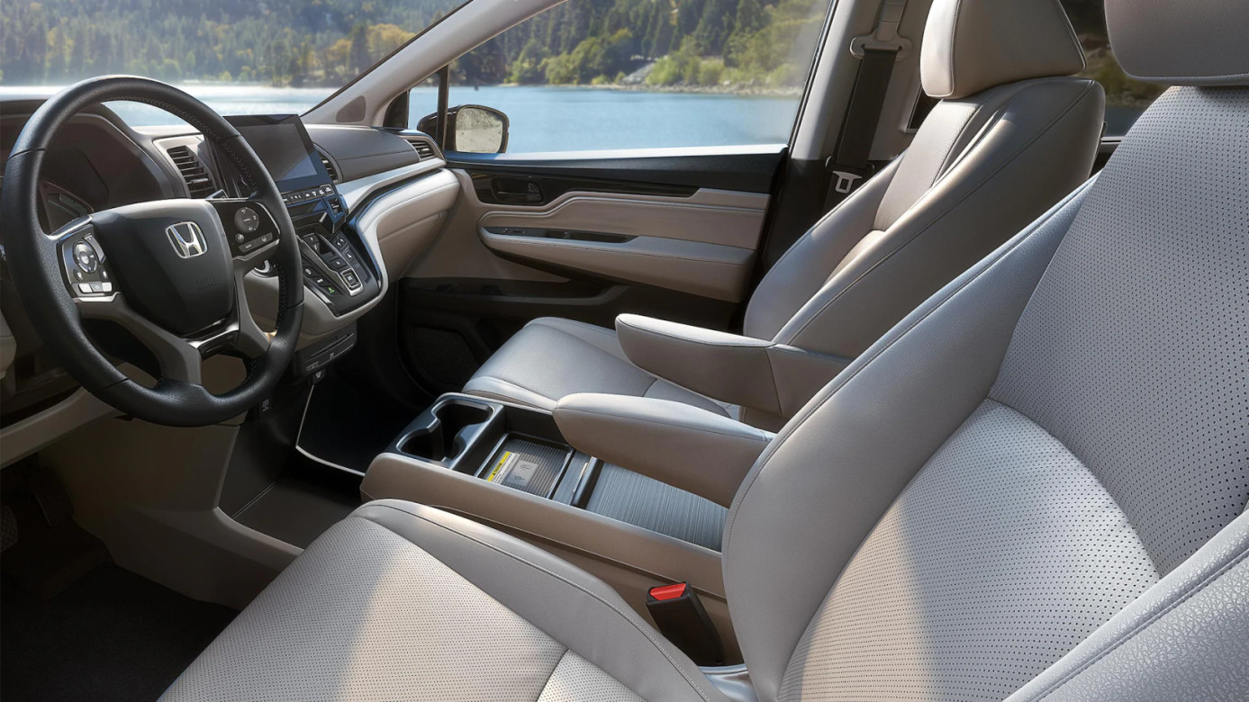 2020 Odyssey Front Seats