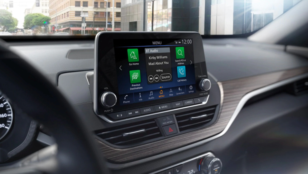 2020 Altima Touchsreen