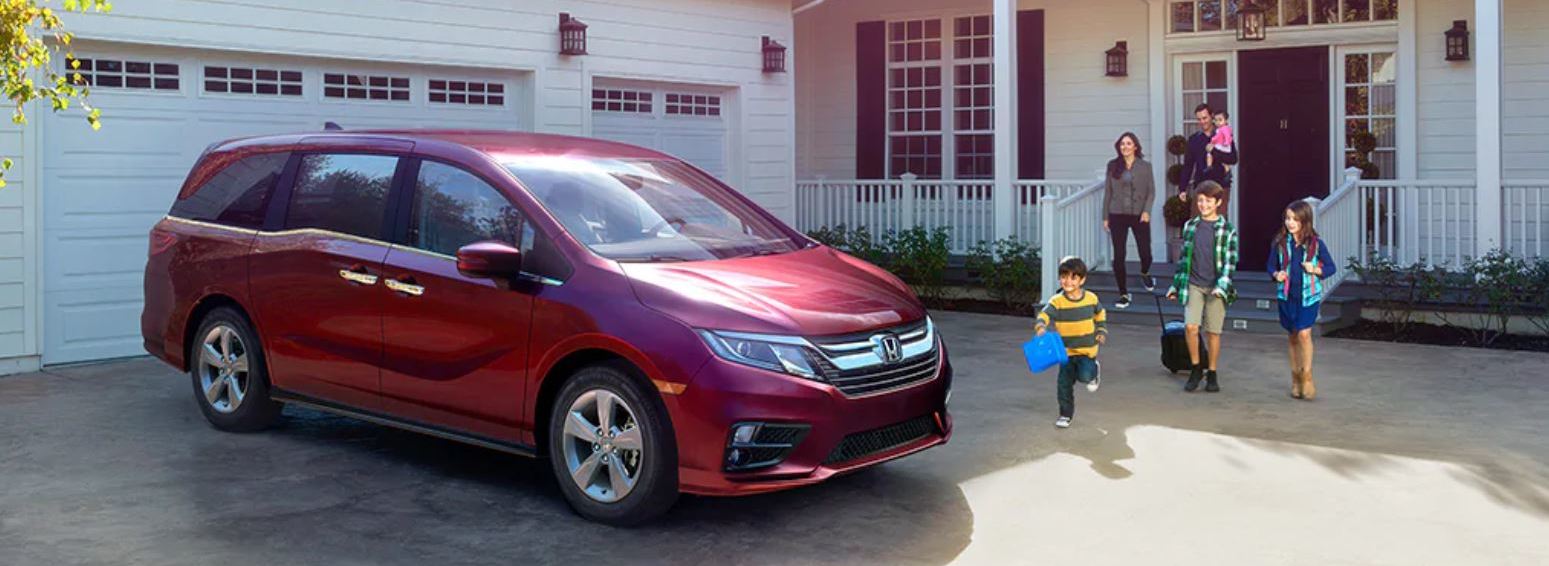 2020 Honda Odyssey vs 2020 Kia Sedona near Houston, TX