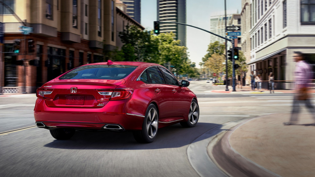 2020 Honda Accord vs 2020 Nissan Altima near Houston, TX