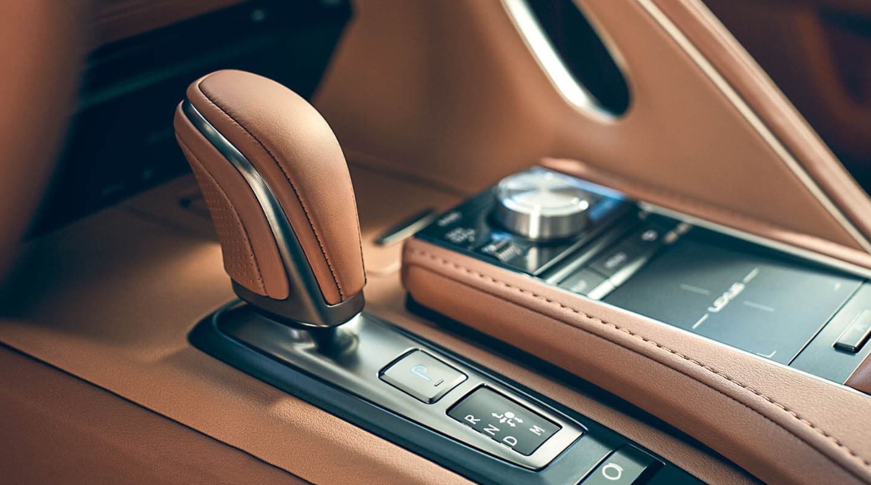 Tecnología de primera dentro de tu Lexus LC 500 2021.