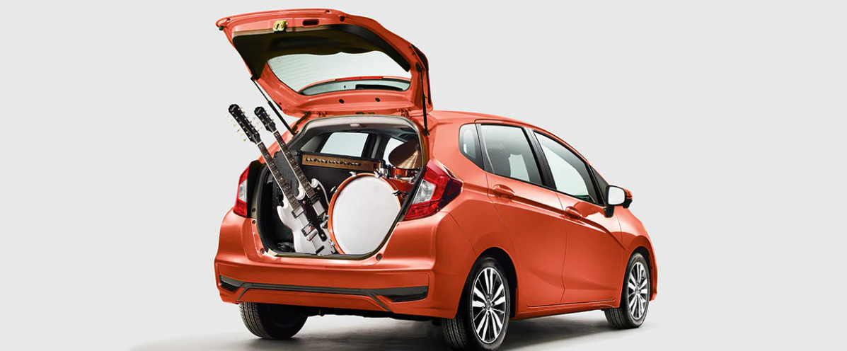 El Fit es un carro compacto pero de enorme capacidades.