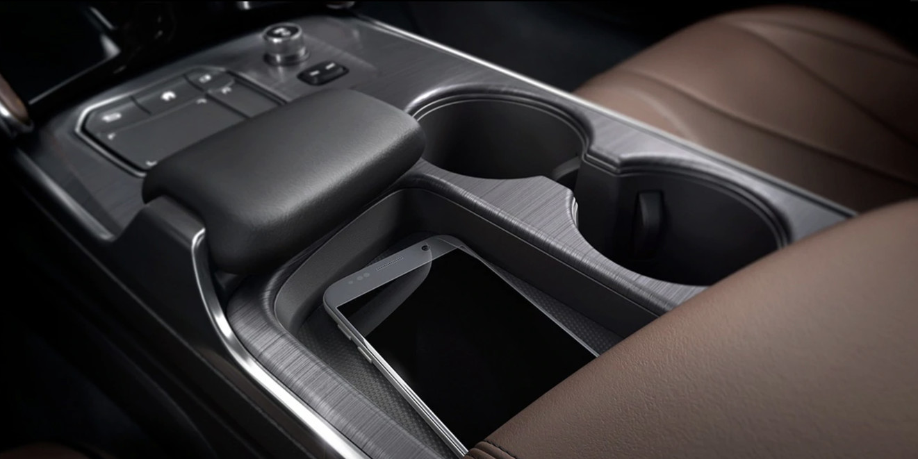 Metal Accents in the 2021 Acura TLX