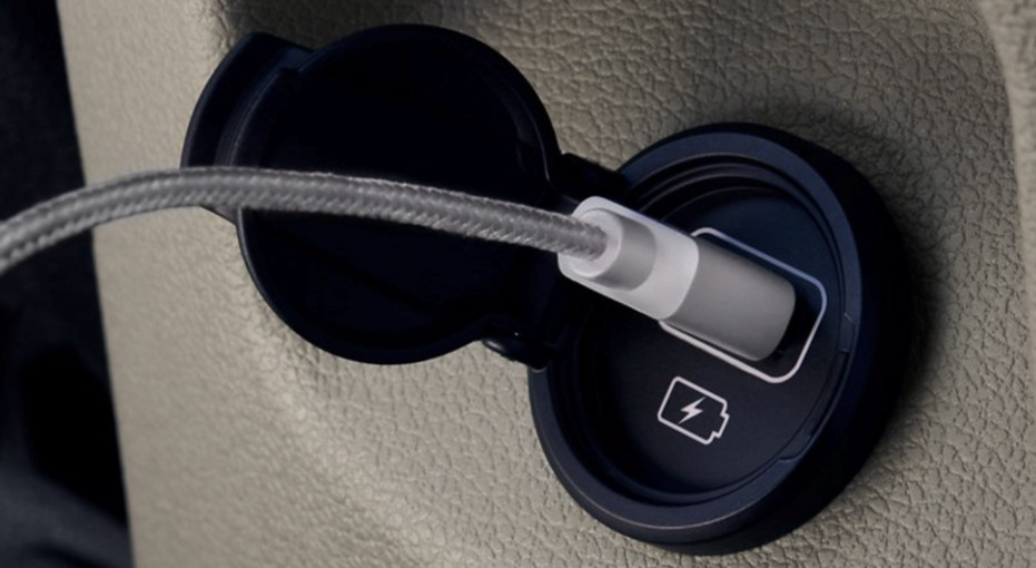 Suficientes puertos USB disponibles.