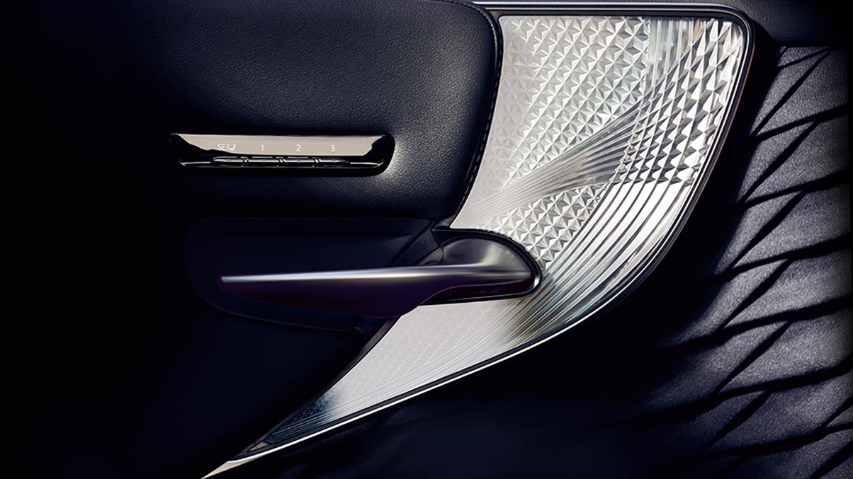 2020 LS 500 Kirko Glass Accents