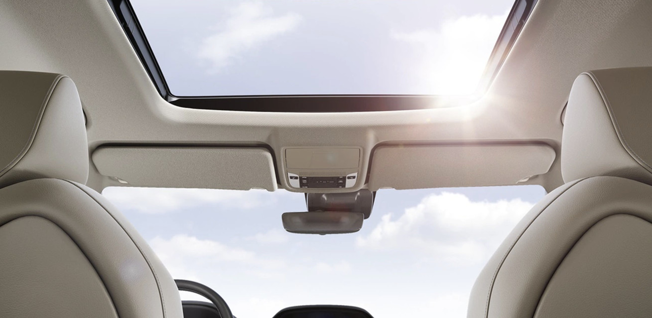 Power Moonroof in the 2020 MDX