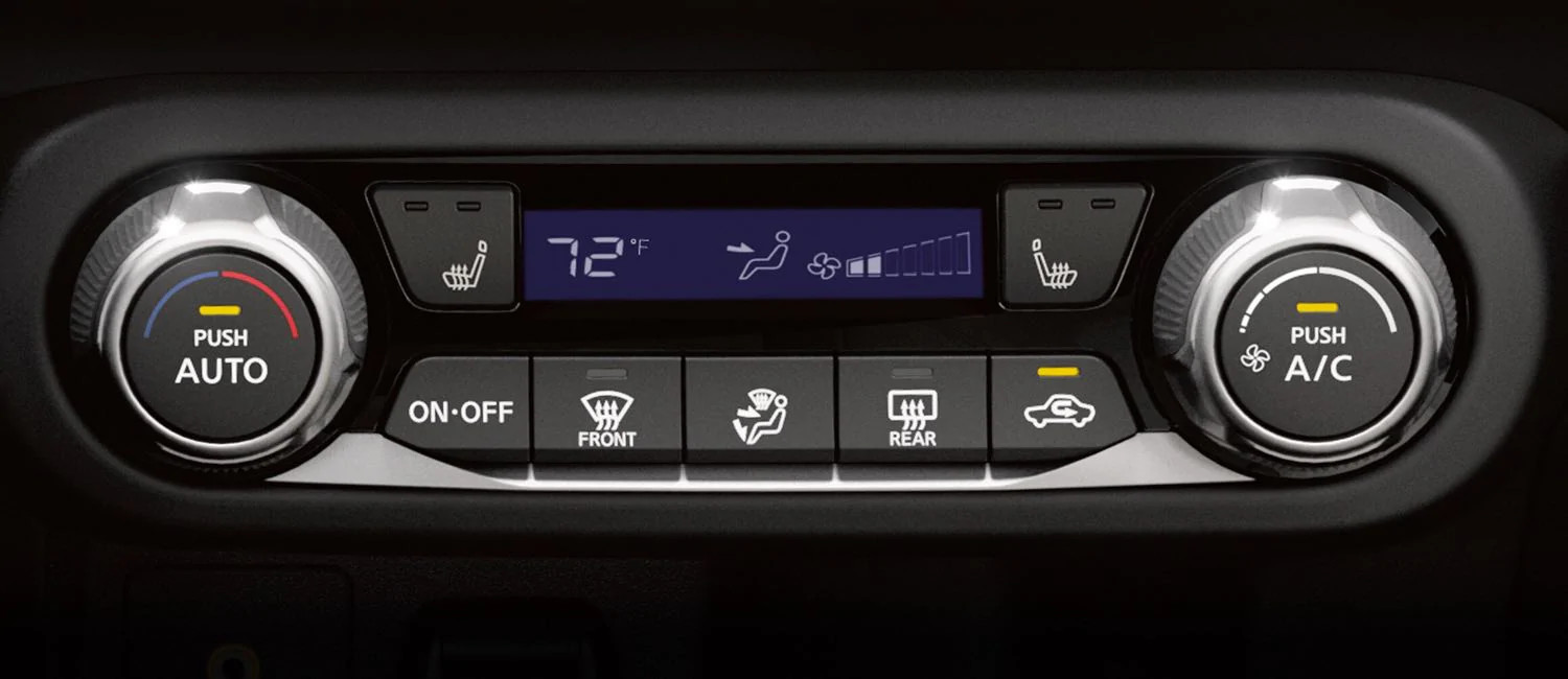 2020 Kicks Automatic Climate Control