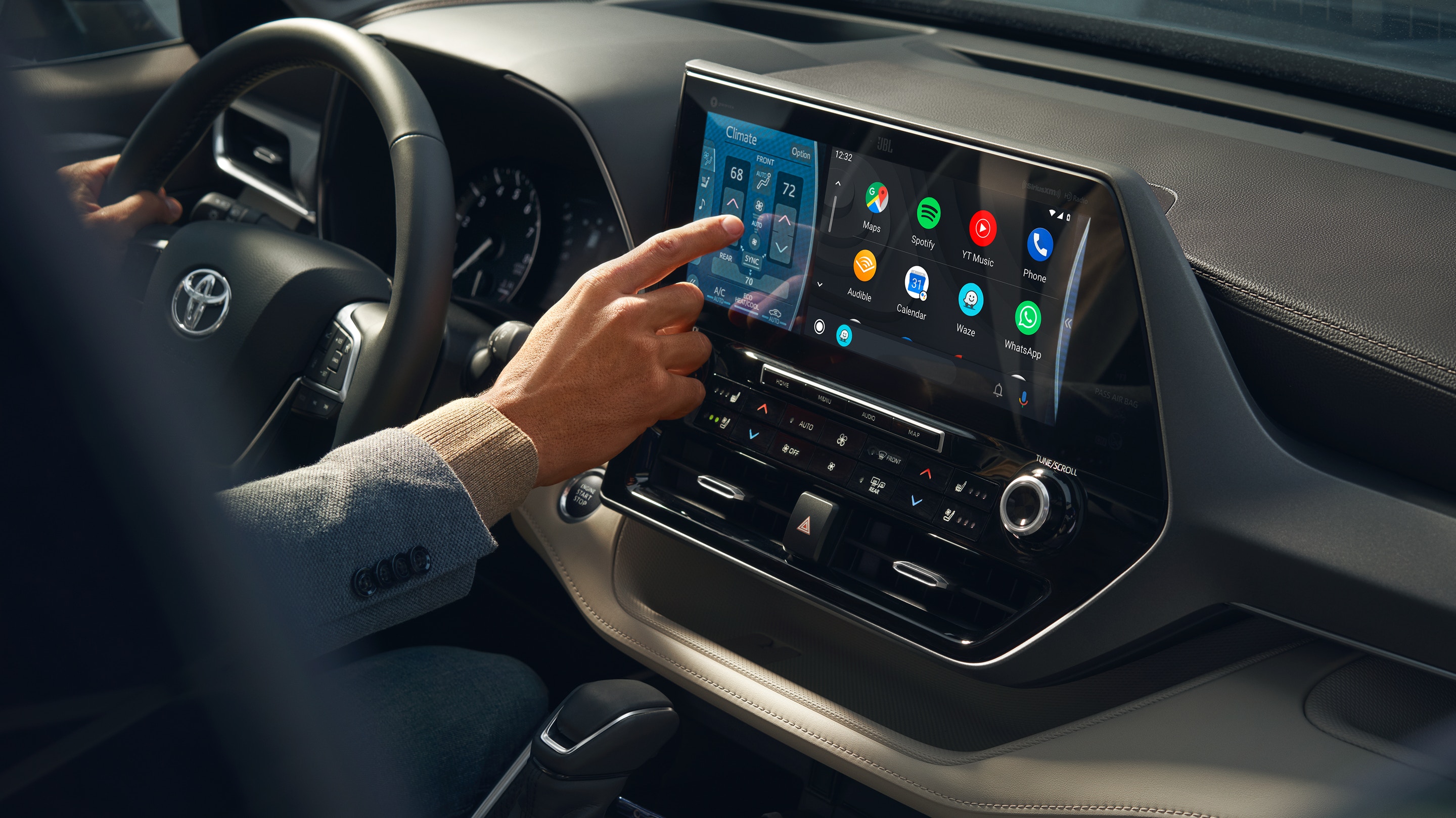 2020 Toyota Camry Touchscreen