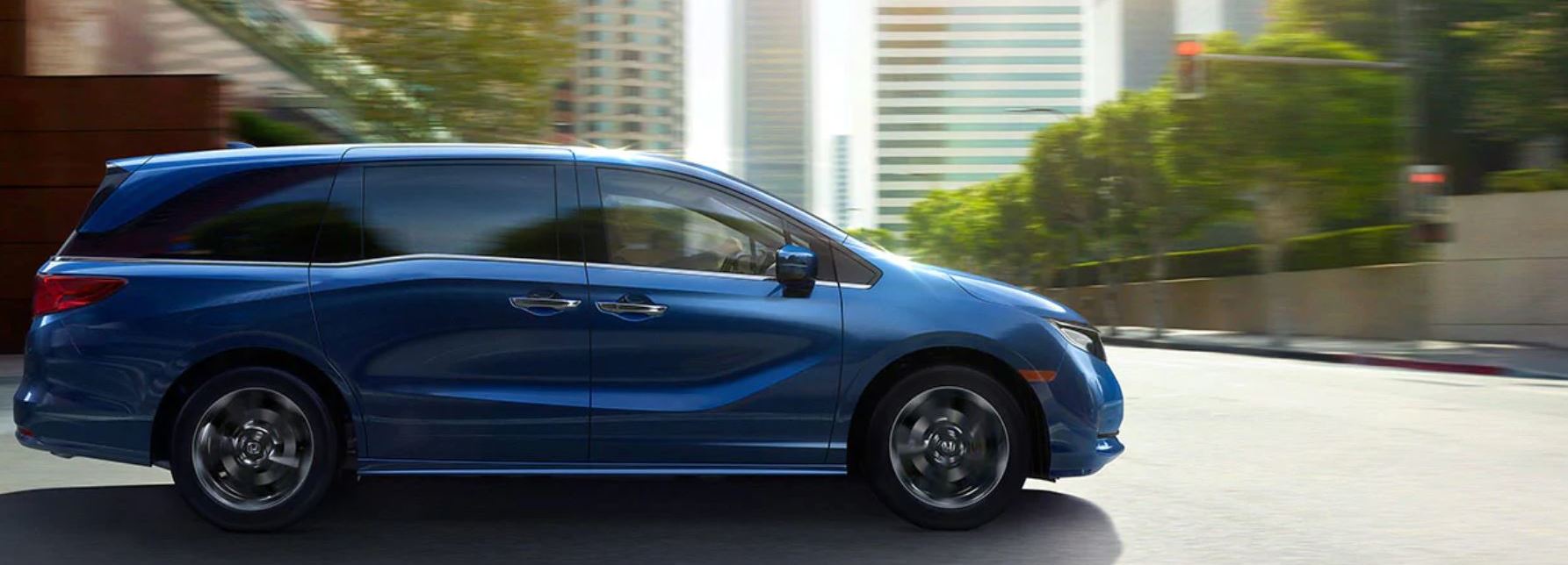 2021 Honda Odyssey vs 2021 Kia Sedona near Manassas, VA