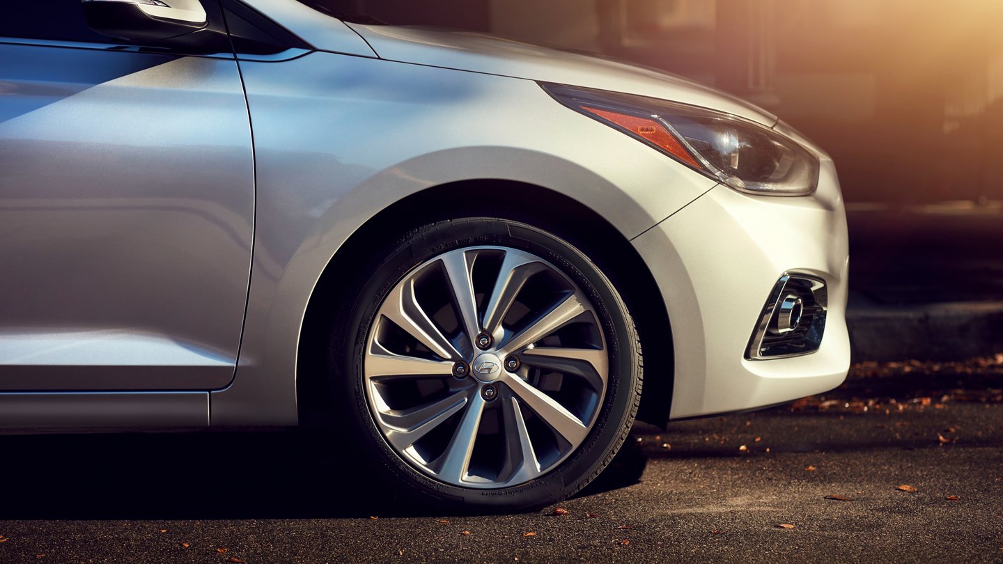 2021 Accent Exterior